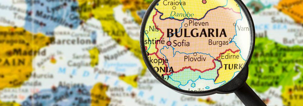 מפת בולגריה תחת זכוכית מגדלת