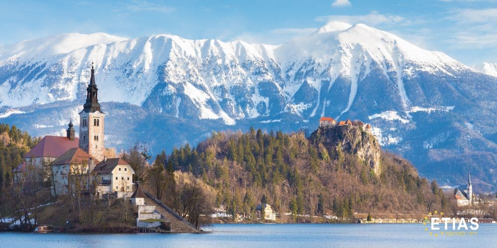 הרים מושלגים בסלובניה